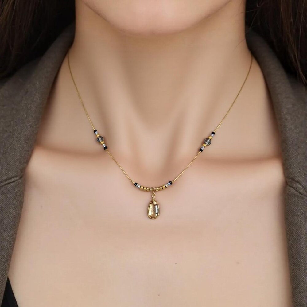 Go with everything Floating beaded choker
